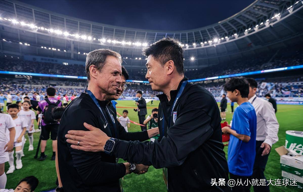 包含大连一方客场战平河北华夏幸福，保持不败的词条