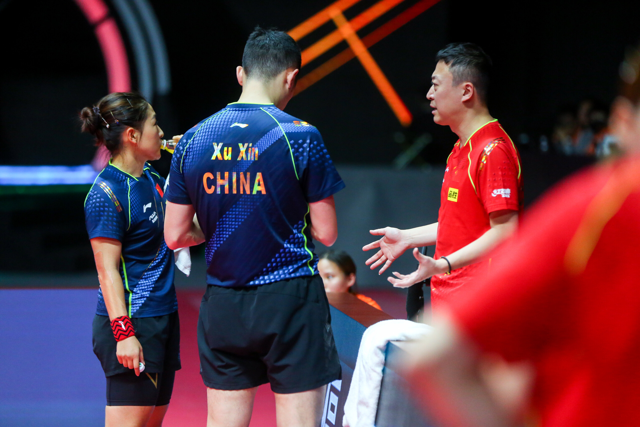 韩国羽毛球队血洗法国羽毛球队，马琳三分雨点燃全场