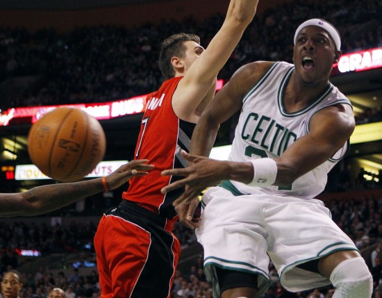 pg电子模拟器试玩在线-广东队逆转猛龙，保罗点燃赛场