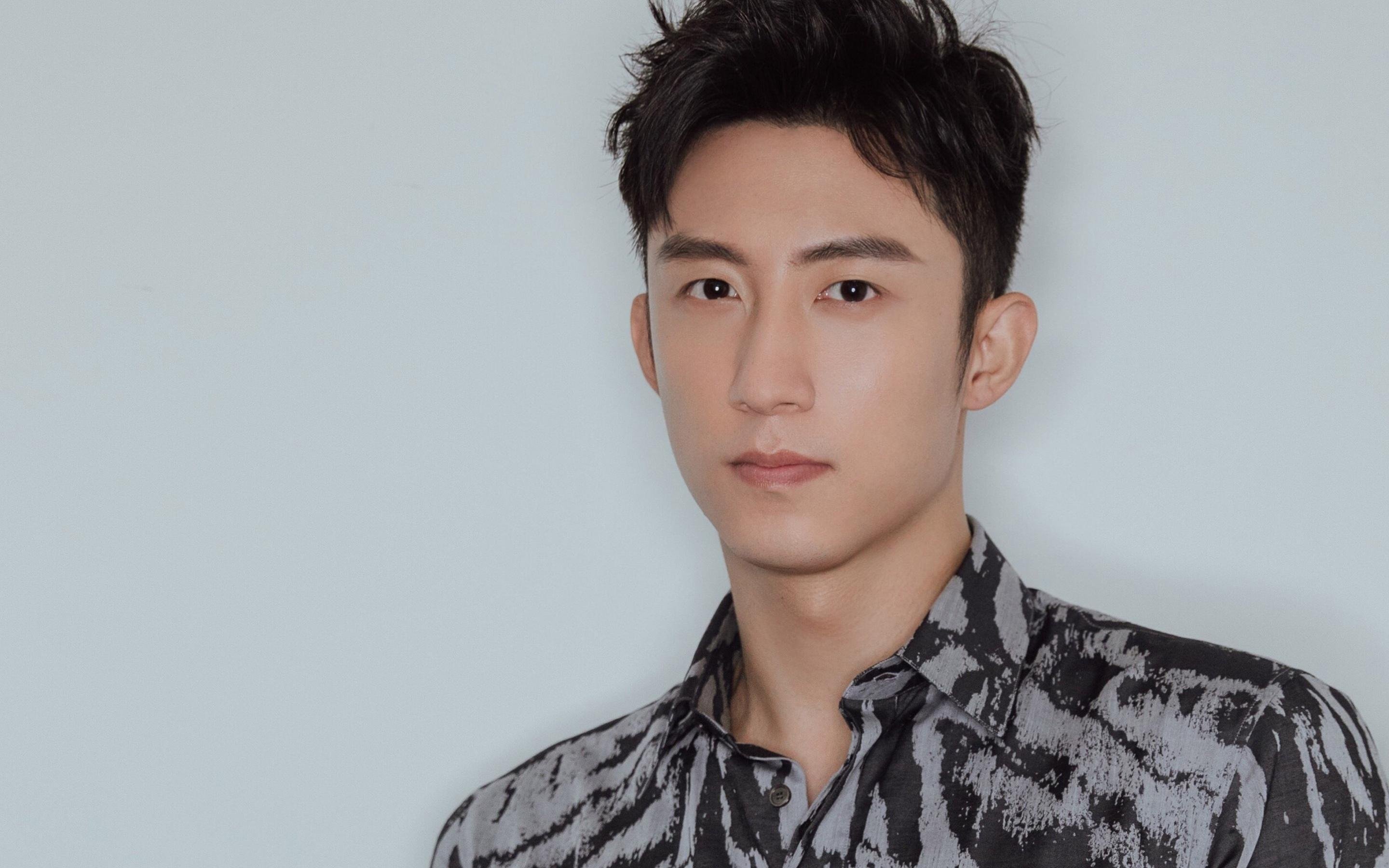 F1新赛季揭幕战之夜，塔图姆荣膺全场最佳，跨界荣耀实至名归