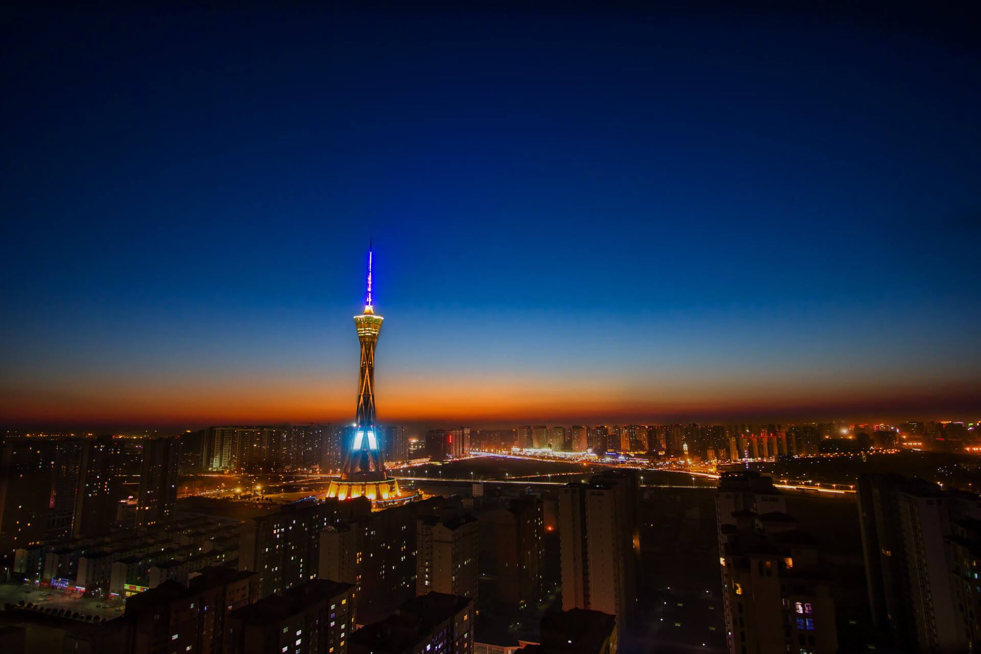 pg电子模拟器-保罗巨星风采定乾坤，魔术主场轻取猛龙展团队力量