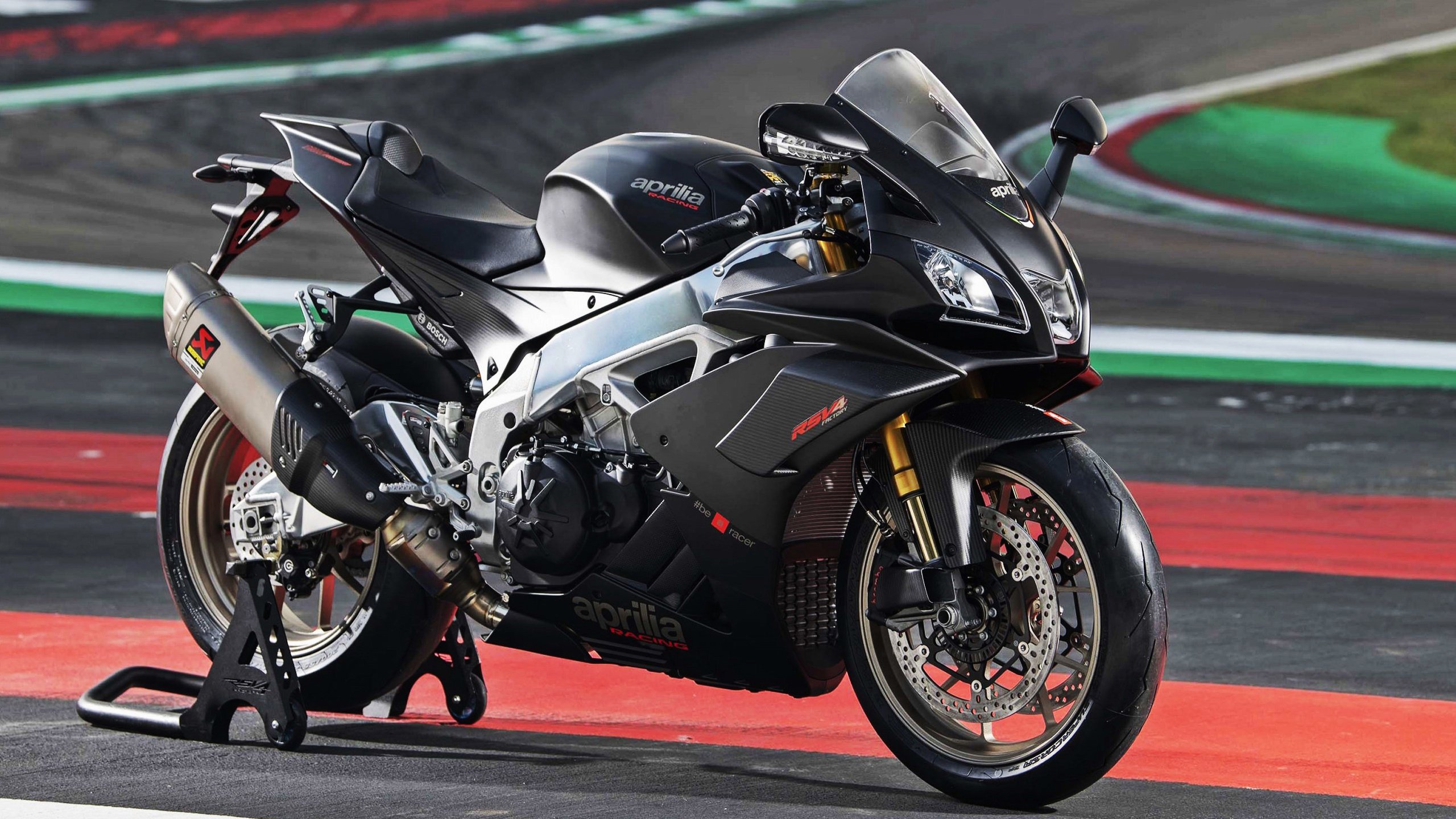 pg电子模拟器试玩在线-攻防博弈的艺术，当手术刀遭遇重锤